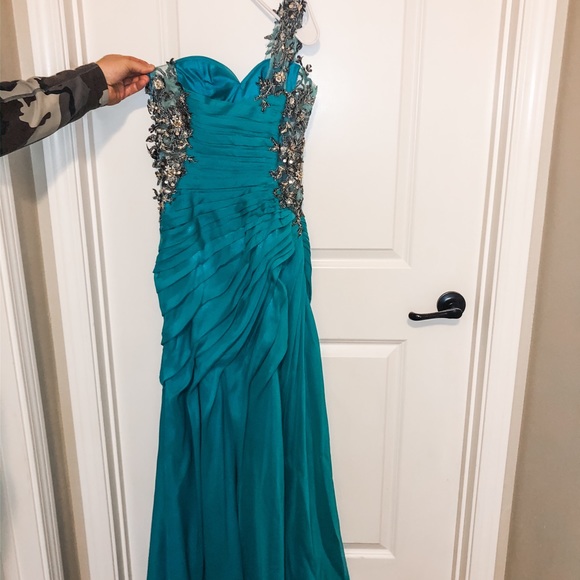 Prom Dress - Picture 2 of 3